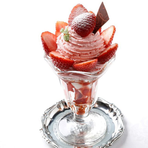 大人気 やよいひめのイチゴパフェ 高崎芸術劇場 シアターカフェ レストラン お知らせ